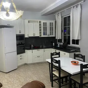 apartment-center-of-tirana-110m-1184-sq-ft.albaniahotels.org/